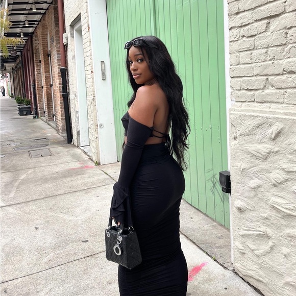 Meet your Posher, Amara - Picture 5 of 6